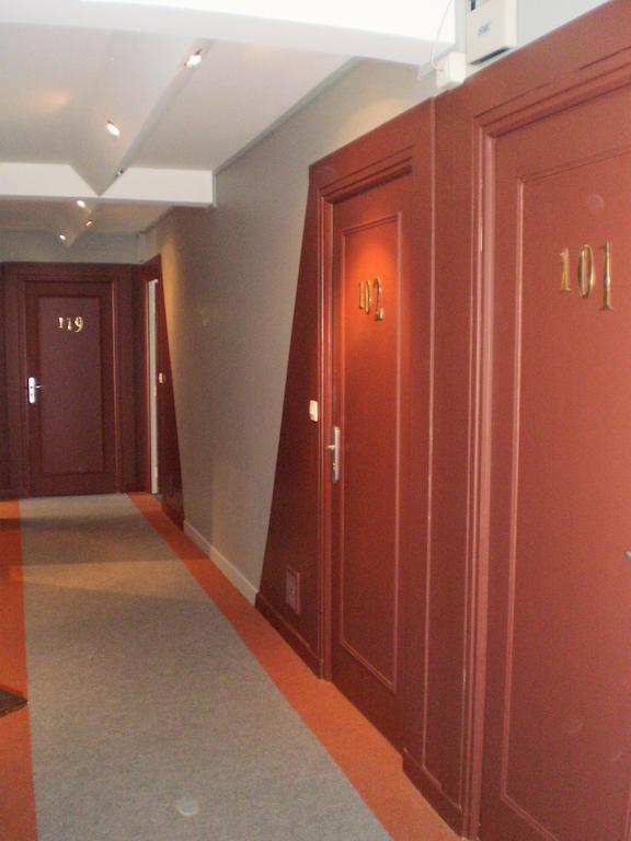 Hotel L Ander Saint-Flour  Rum bild