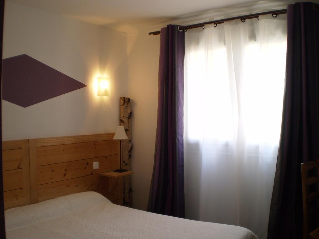 Hotel L Ander Saint-Flour  Rum bild