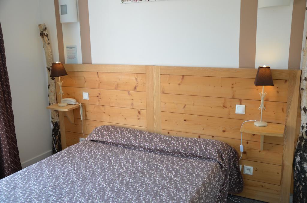 Hotel L Ander Saint-Flour  Rum bild
