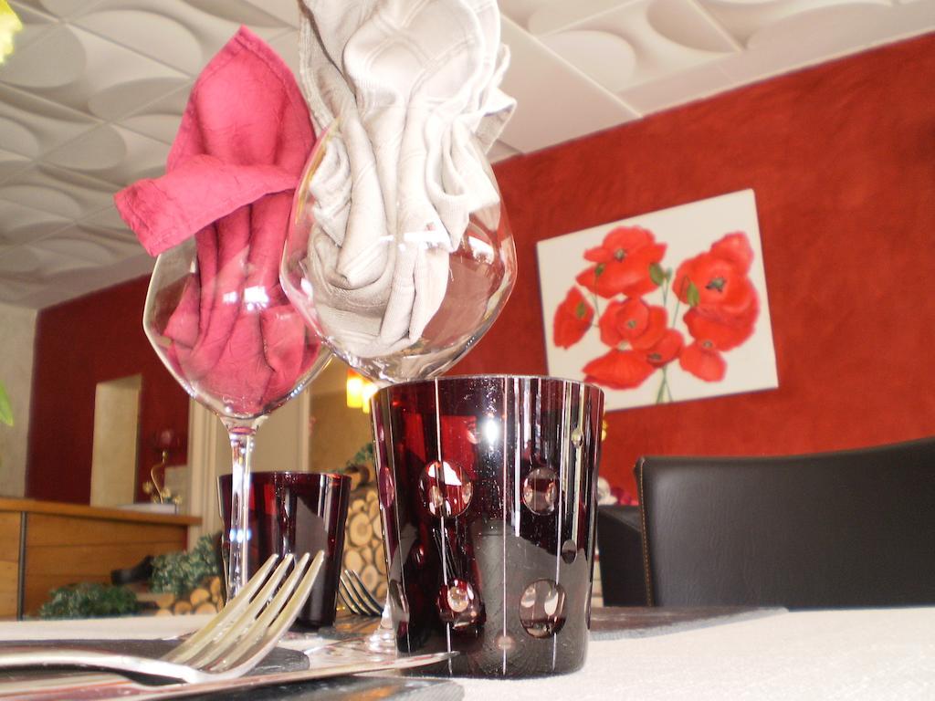 Hotel L Ander Saint-Flour  Rum bild