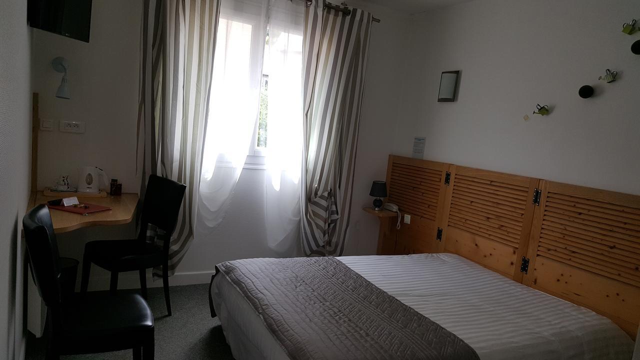 Hotel L Ander Saint-Flour  Exteriör bild
